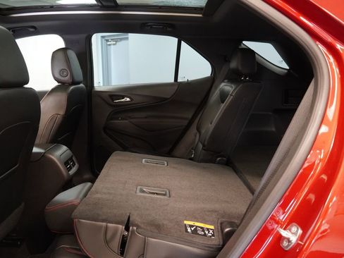 Used 2023 Chevrolet Equinox RS w/ RS Leather Package image 31