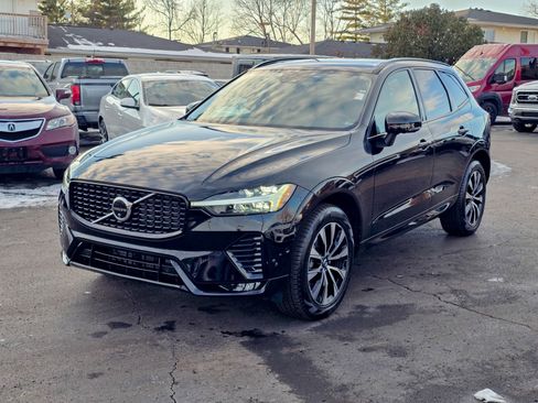 Used 2024 Volvo XC60 B5 Plus image 10