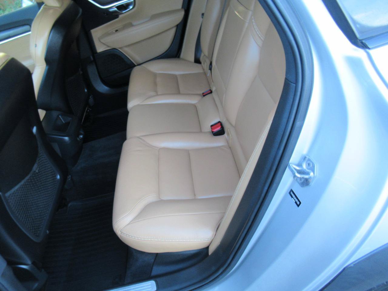 Used 2019 Volvo V90 T6 Cross Country w/ Advanced Package AWD/4WD image 8