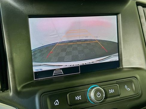 Used 2024 GMC Terrain SLE image 16