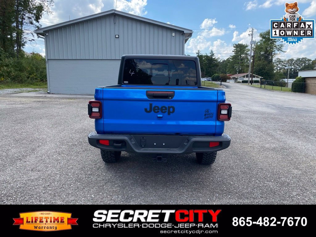 Used 2025 Jeep Gladiator Sport AWD/4WD image 6