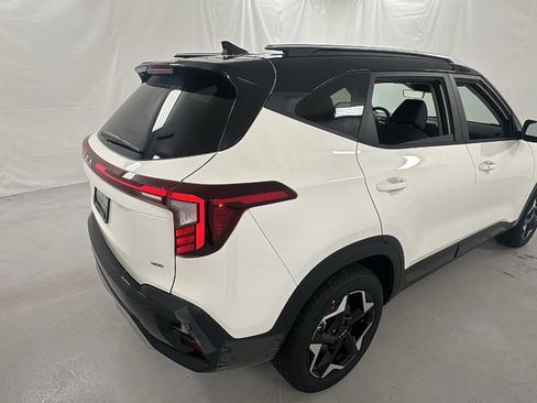 New 2026 Kia Seltos S AWD/4WD image 3