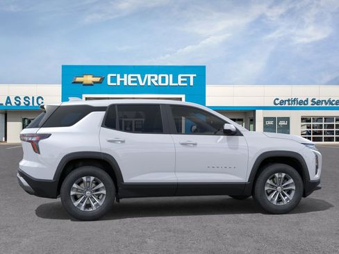 New 2026 Chevrolet Equinox LT w/ Convenience Package II AWD/4WD image 6