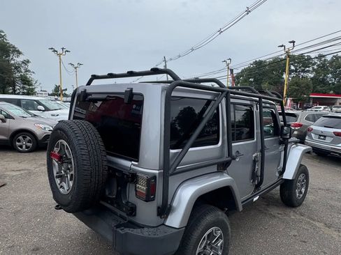 Used 2014 Jeep Wrangler Unlimited Rubicon w/ Connectivity Group image 5