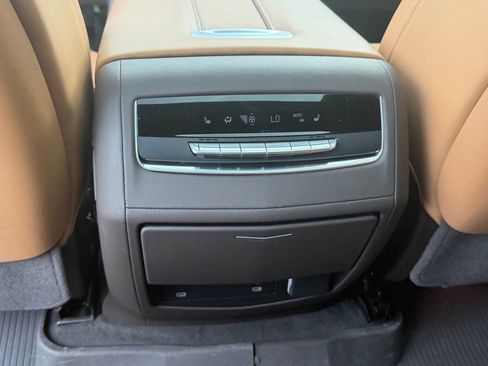 Used 2024 Cadillac Escalade ESV Premium Luxury w/ LPO, Floor Liner Package AWD/4WD image 18