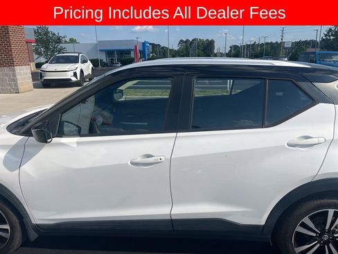 Used 2020 Nissan Kicks SV FWD image 5