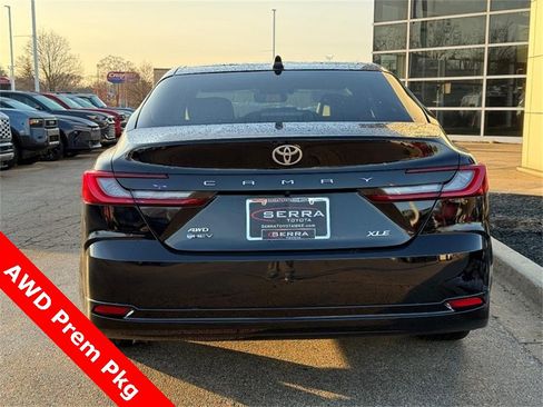Used 2025 Toyota Camry XLE image 4