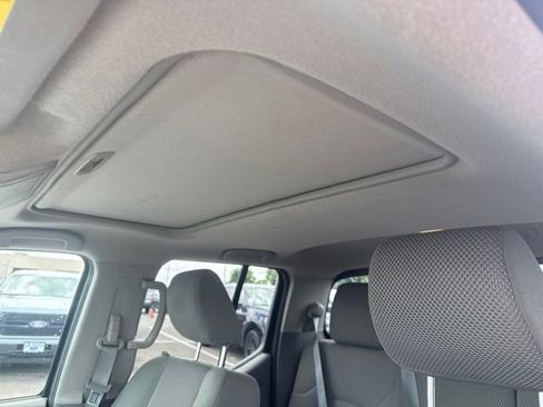 Used 2016 Nissan Frontier SV w/ SV Value Truck Package AWD/4WD image 19