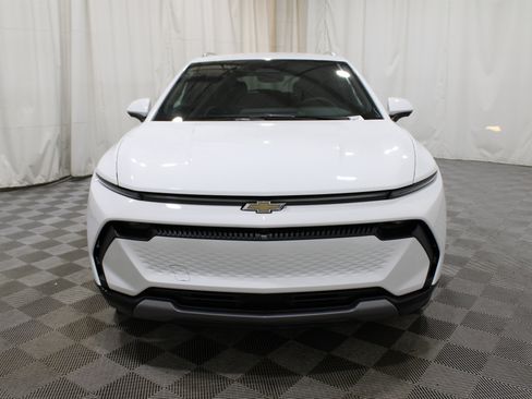 New 2026 Chevrolet Equinox EV LT w/ Convenience Package II image 39