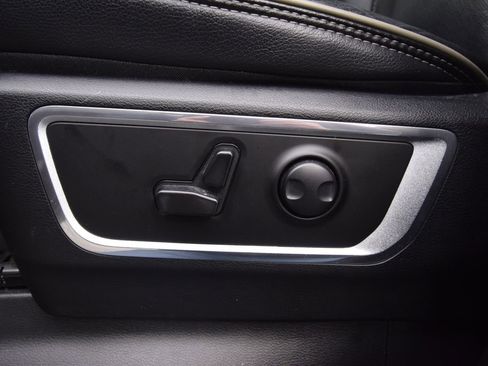 Used 2023 RAM 1500 Laramie image 30