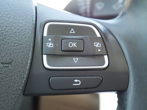 Used 2013 Volkswagen CC Lux FWD image 33
