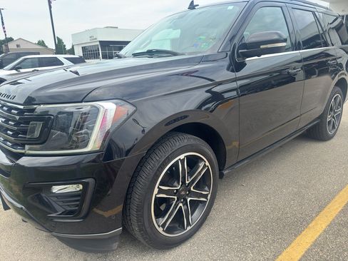 Used 2019 Ford Expedition Limited w/ Equipment Group 303A AWD/4WD image 2