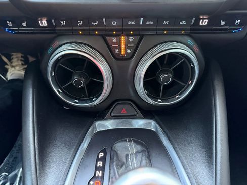 Used 2019 Chevrolet Camaro SS w/ Black Appearance Package RWD image 19