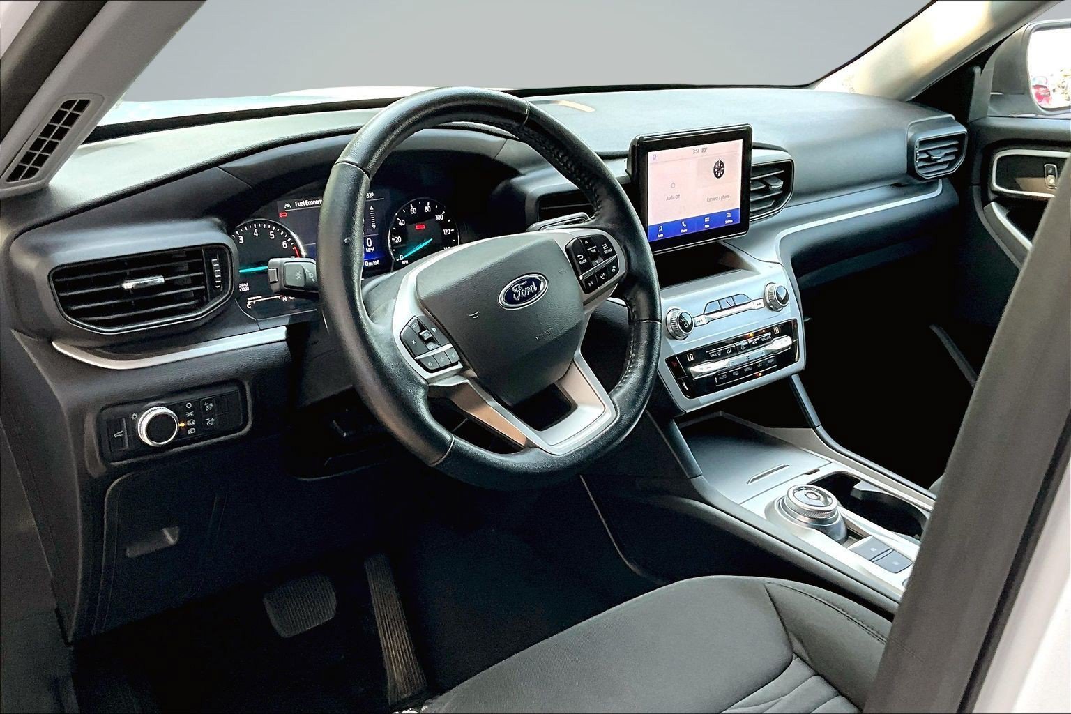 Used 2021 Ford Explorer XLT RWD image 14