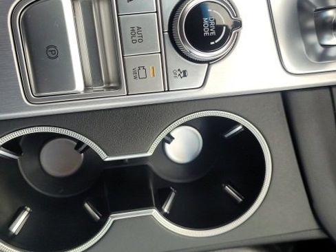 Used 2020 Genesis G70 2.0T w/ Prestige Package image 12