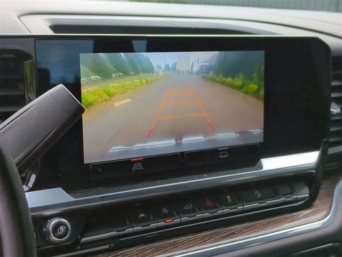 Used 2023 GMC Sierra 1500 SLE w/ X31 Off-Road Package image 28