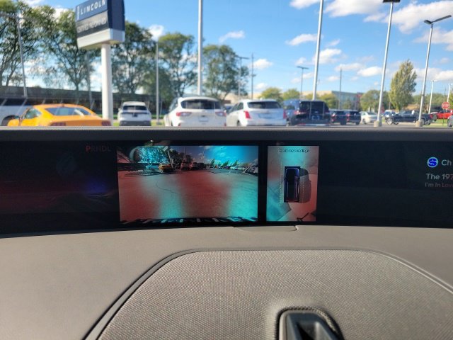 Certified 2025 Lincoln Nautilus Reserve AWD/4WD image 38