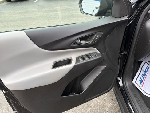 Used 2023 Chevrolet Equinox LS w/ LS Convenience Package image 22