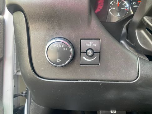 Used 2019 Chevrolet Express 3500 w/ Power Convenience Package RWD image 17