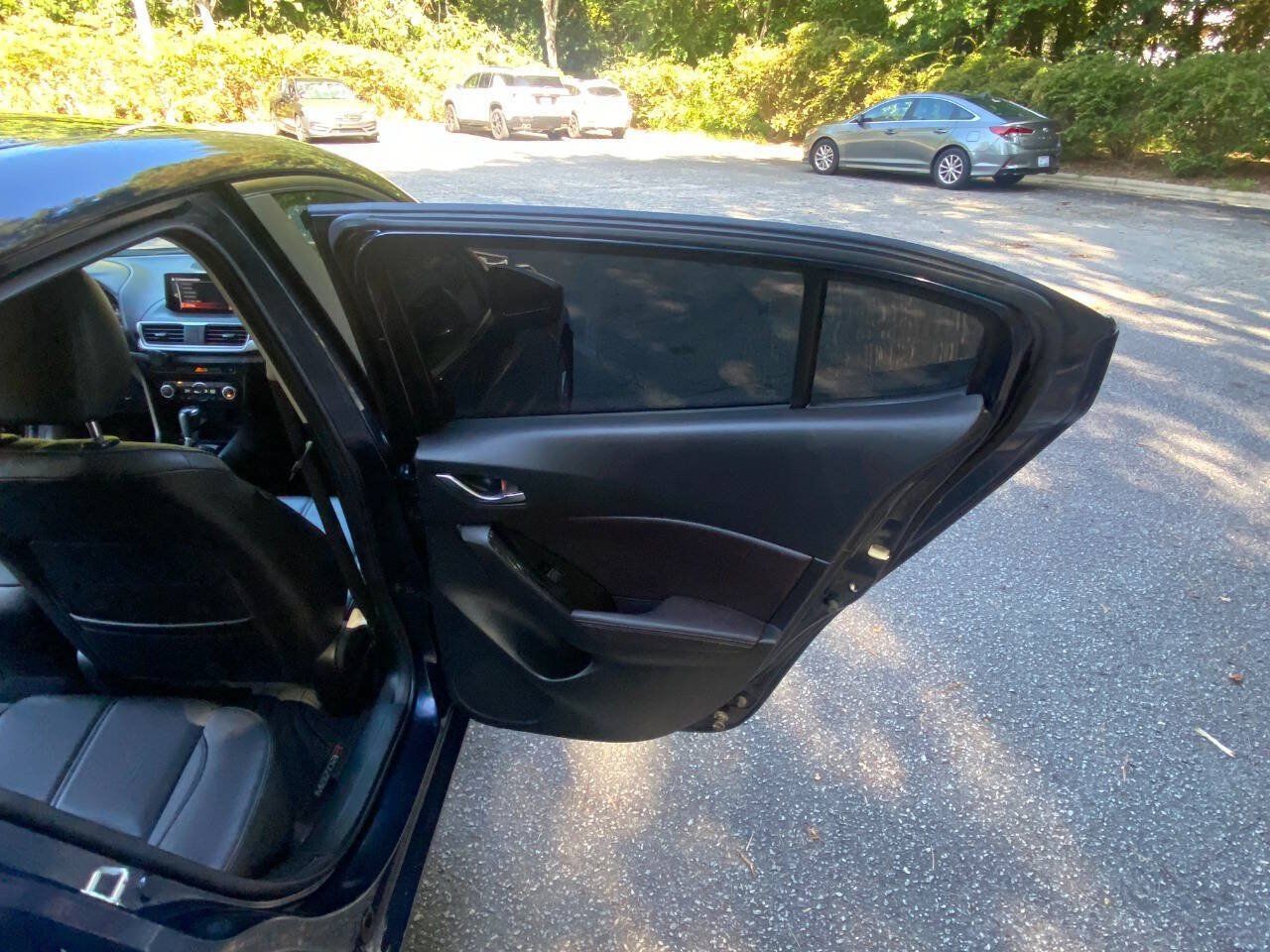 Used 2017 MAZDA MAZDA3 Touring FWD image 46
