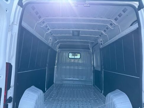 Used 2026 RAM ProMaster 2500 w/ Convenience Group FWD image 25