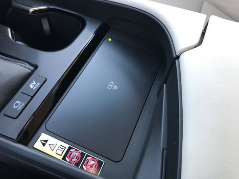 Used 2023 Lexus ES 300h w/ Premium Package image 22