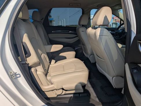 Used 2020 Buick Enclave Essence FWD image 5