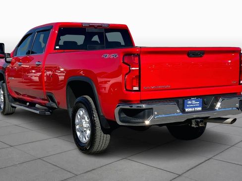 Used 2024 Chevrolet Silverado 2500 LTZ w/ LTZ Convenience Package image 12