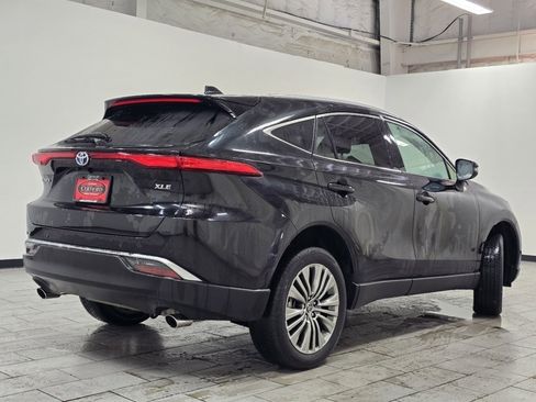 Certified 2024 Toyota Venza XLE image 14