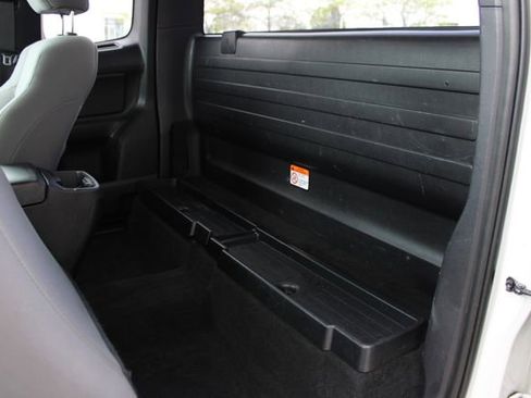 Used 2020 Toyota Tacoma SR AWD/4WD image 20