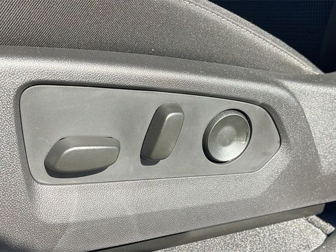 New 2025 GMC Canyon Elevation w/ Convenience Package image 12