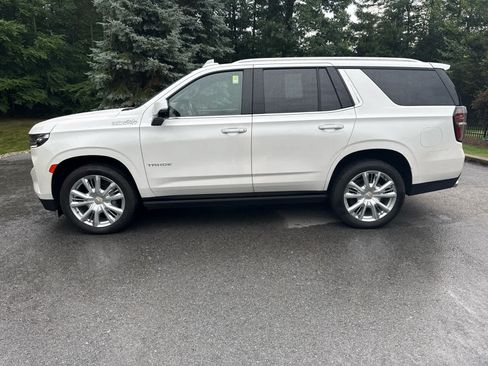 Used 2023 Chevrolet Tahoe High Country w/ Premium Package AWD/4WD image 4