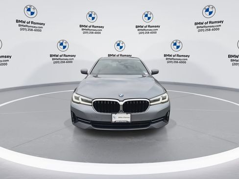 Used 2023 BMW 530i xDrive w/ Convenience Package AWD/4WD image 3