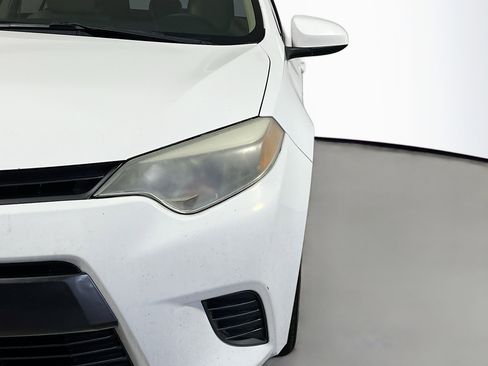 Used 2015 Toyota Corolla LE image 12