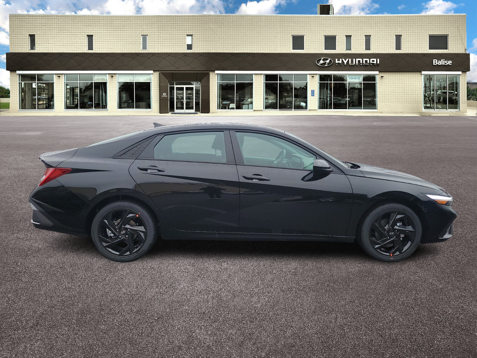 New 2026 Hyundai Elantra SEL FWD image 2