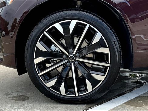 New 2026 Volvo XC60 B5 Ultra w/ Protection Package Premier AWD/4WD image 30