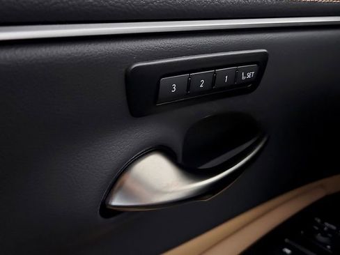 Used 2025 Lexus ES 350 w/ Premium Package FWD image 28