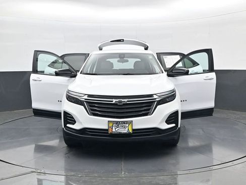 Used 2024 Chevrolet Equinox LS w/ LS Convenience Package image 31