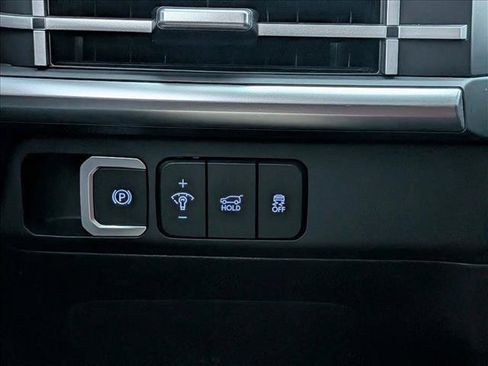 Used 2026 Hyundai Santa Fe SEL FWD image 17