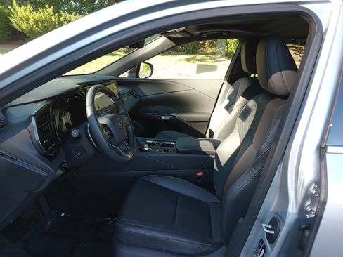 Used 2023 Lexus RX 350 Premium w/ Accessory Package AWD/4WD image 10
