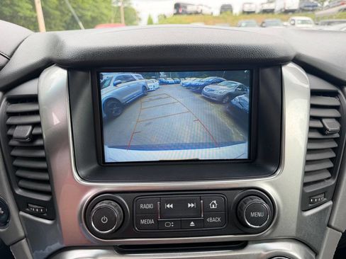 Used 2018 Chevrolet Suburban LT RWD image 22