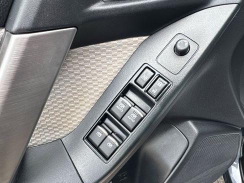 Used 2017 Subaru Forester 2.5i Premium w/ All-Weather Package image 17