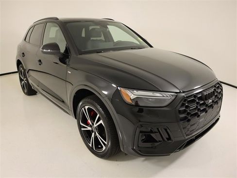 Certified 2025 Audi Q5 Prestige image 7