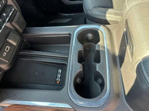 Used 2022 Chevrolet Silverado 1500 High Country AWD/4WD image 23