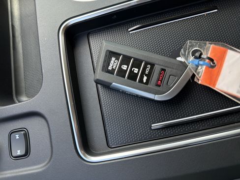 Certified 2026 Acura MDX SH-AWD w/ Technology Package image 37
