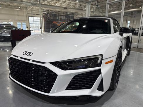 Used 2020 Audi R8 V10 w/ 20" Wheel Package image 40