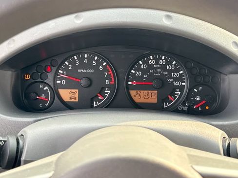 Used 2007 Nissan Frontier SE w/ SE Value Truck Pkg AWD/4WD image 22