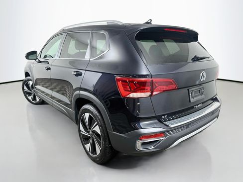 Used 2024 Volkswagen Taos SE AWD/4WD image 5