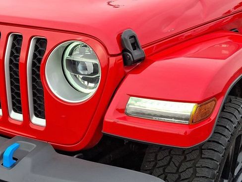 Used 2022 Jeep Wrangler Unlimited Sahara w/ Cold Weather Group AWD/4WD image 12