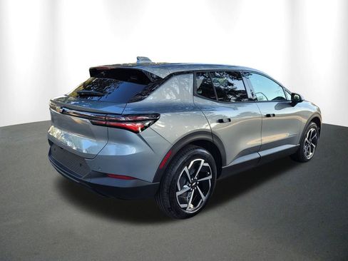 New 2026 Chevrolet Equinox EV LT image 8